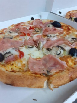 2 Pizza Family  la alegere Sos Inclus